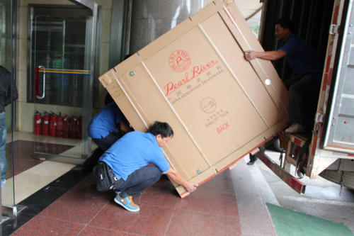 新丰钢琴贵重工艺品无忧运